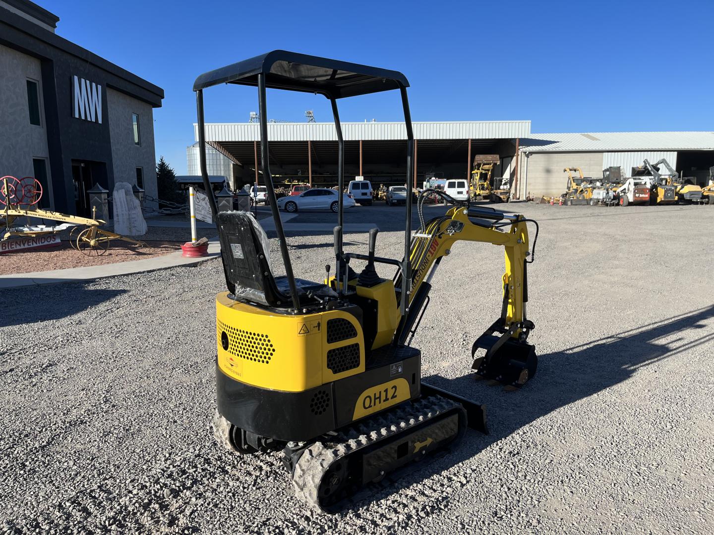 ./imagenes/INVOICE/2019/17383/MINIEXCAVADORA AGROTK QH12 (3).JPG